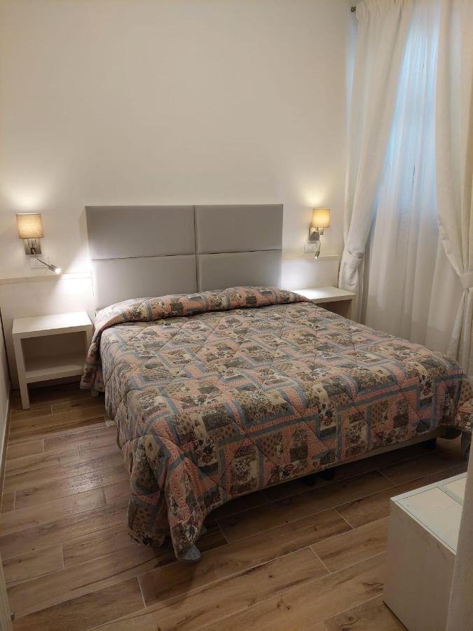 Hotel Patrizia Марина-ди-Масса Экстерьер фото
